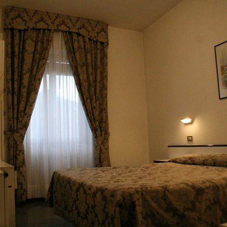 Hotel La Meridiana アンギアーリ エクステリア 写真