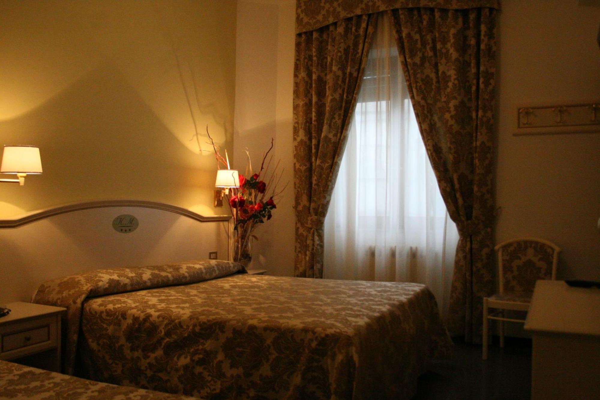 Hotel La Meridiana アンギアーリ エクステリア 写真