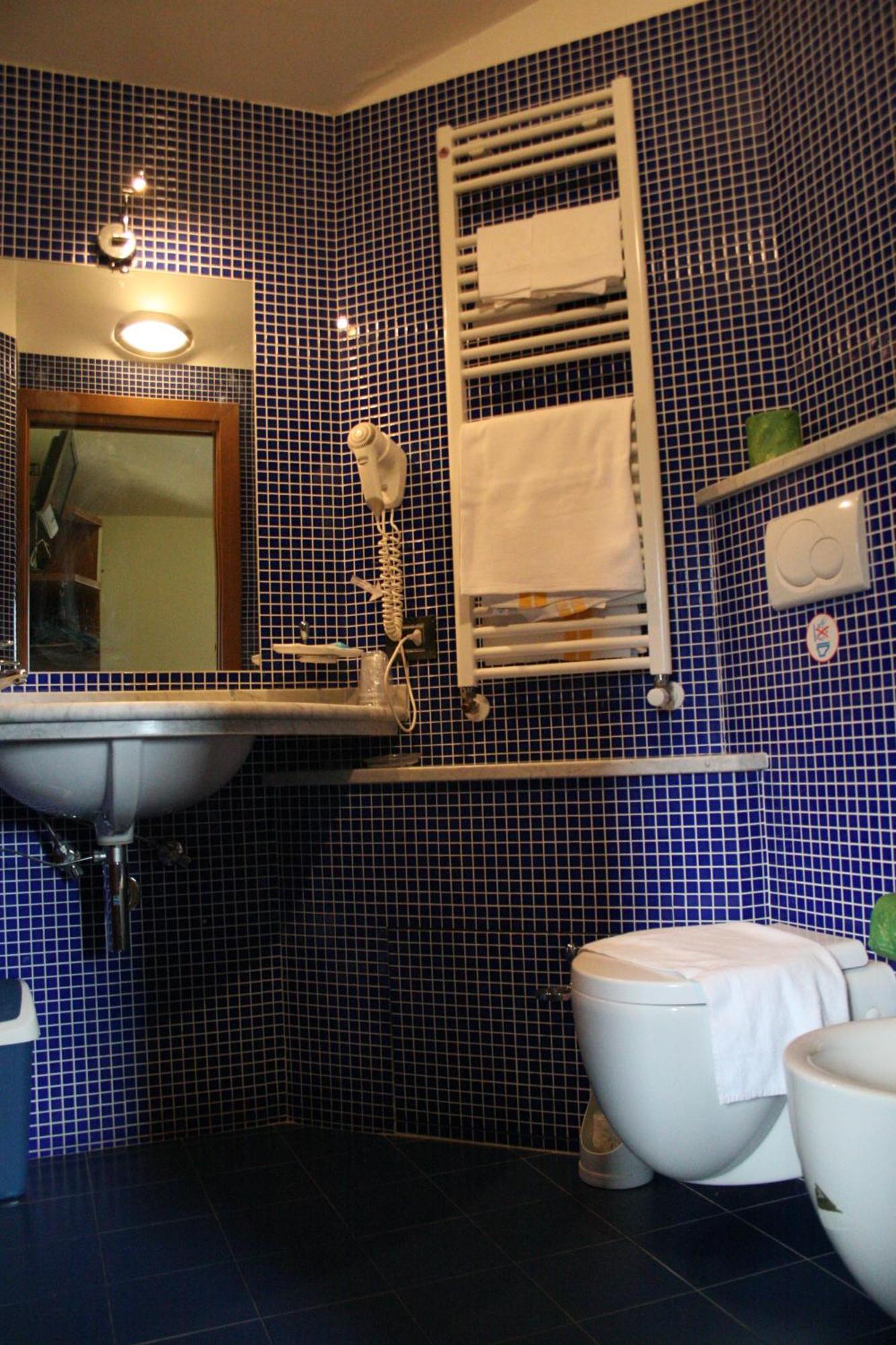 Hotel La Meridiana アンギアーリ エクステリア 写真