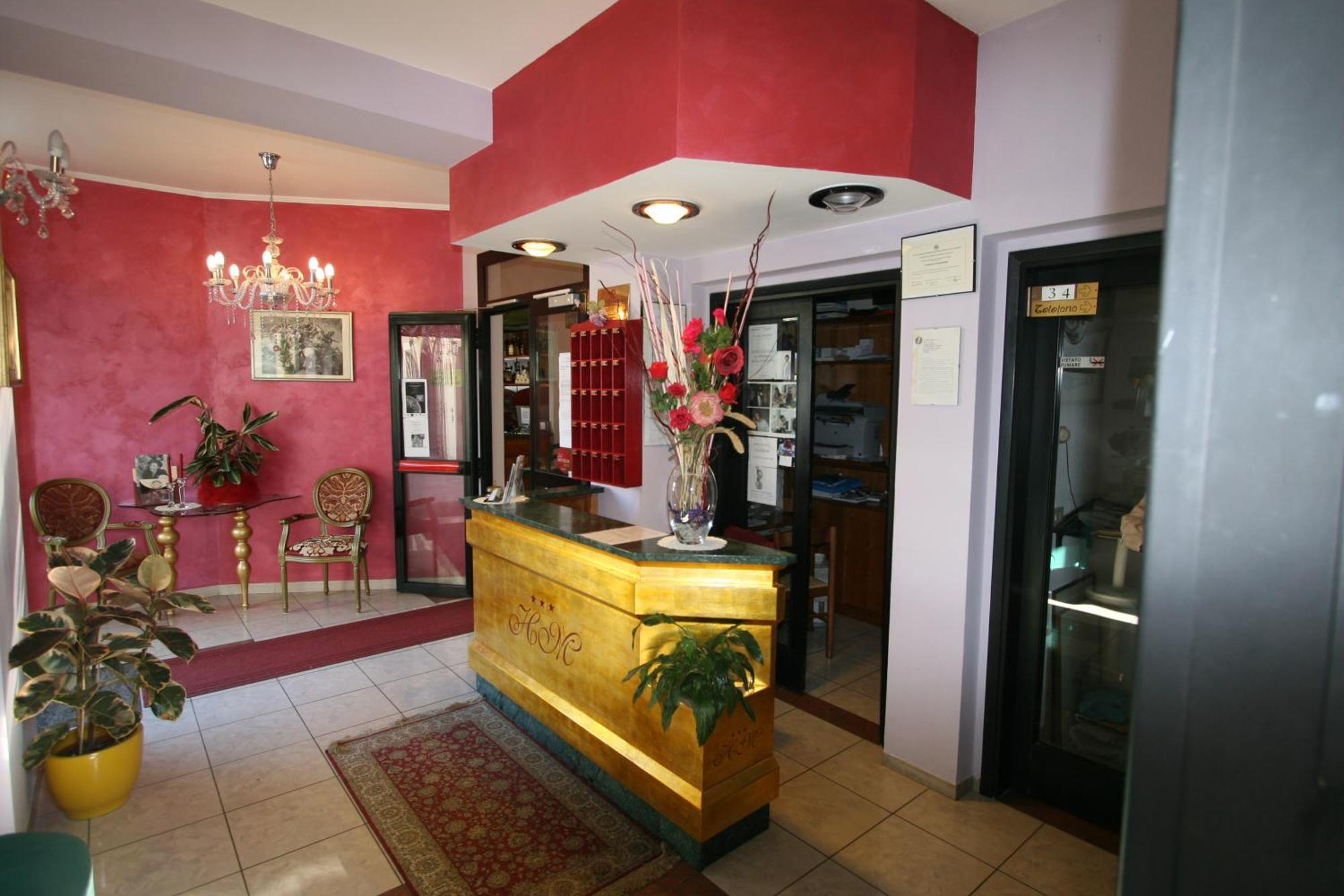 Hotel La Meridiana アンギアーリ エクステリア 写真