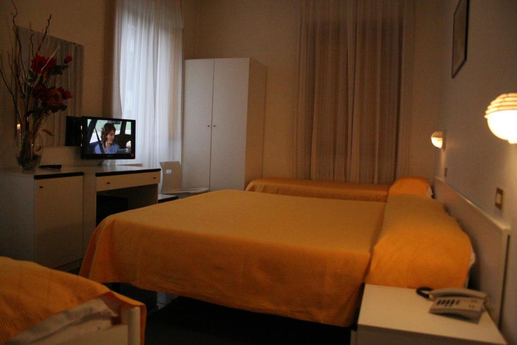 Hotel La Meridiana アンギアーリ エクステリア 写真