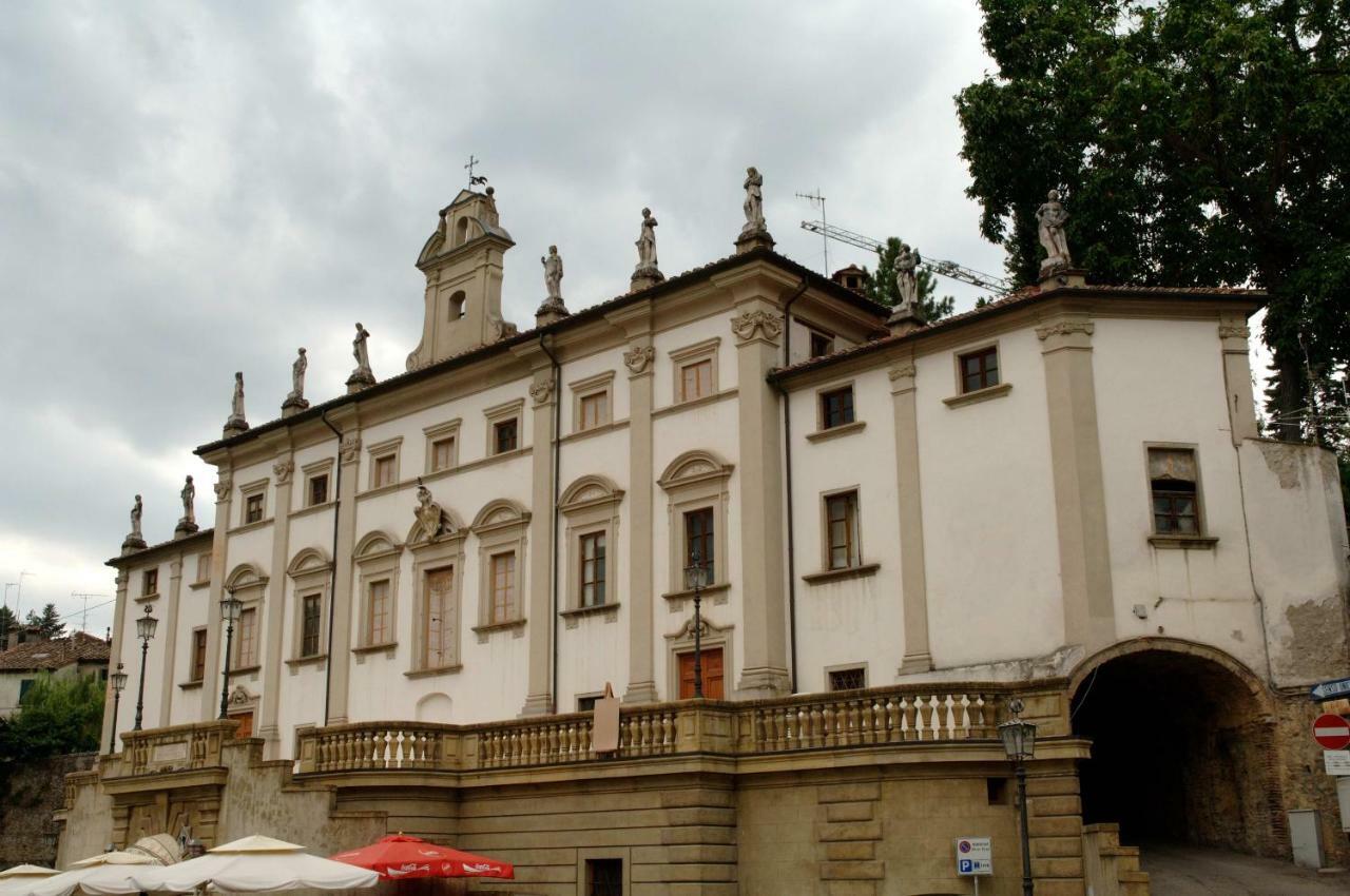 Hotel La Meridiana アンギアーリ エクステリア 写真